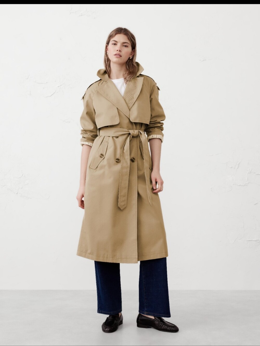 Banana Republic Timeless Trench Coat – Beige/Tan – XL